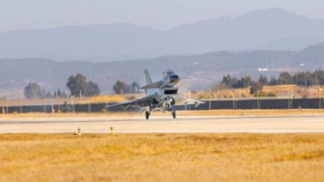 直击中国空军跨昼夜实战化训练