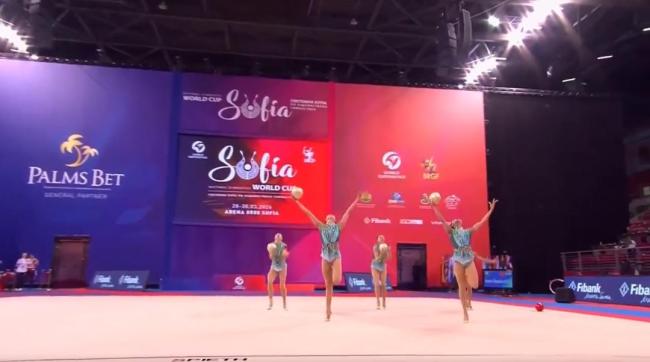 中国艺术体操队夺得世界杯集体五球金牌 新赛季开门红