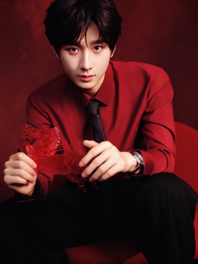 新浪文娱头像换成毅朱瞻基 愚东谈主节额外四肢