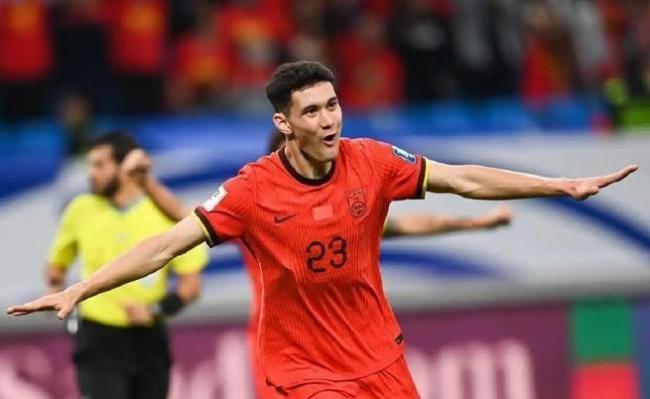 拜合拉木：现代足球的终极拼图，国足久违的战术答案 主打星 肉搏造红牌前锋