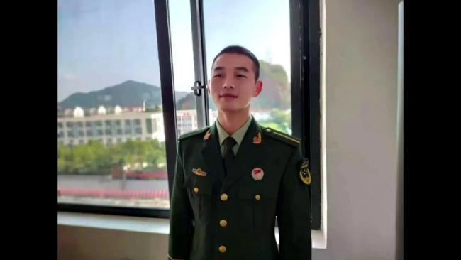 25岁海警被走私艇冲撞牺牲画面公开 英雄壮烈殉职