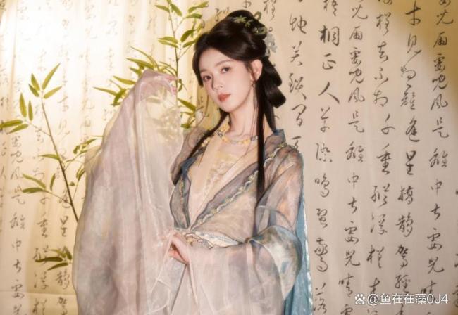 《浪姐》33位姐姐同台炸场 初舞台亮点频出