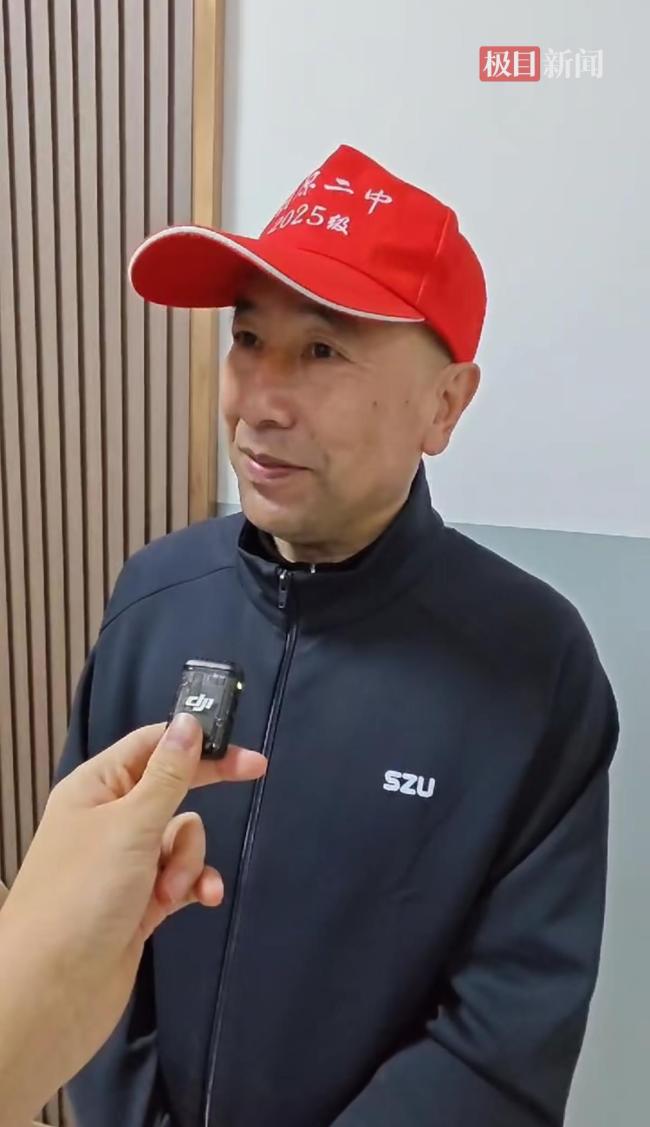 徒步百里祭英烈学生当妈后送娃参加 传承红色血脉