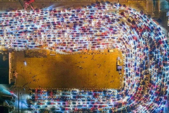 清明提前出发的大聪明全堵高速上了