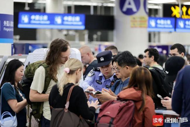 香港5天假期开启深圳各口岸人潮涌动 双向客流高峰显现