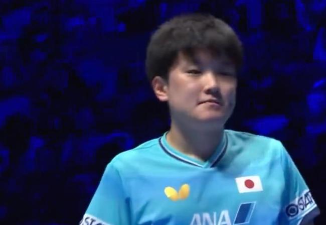 张本智和崩溃!无缘4强+近6战0冠 心态崩盘遭逆转