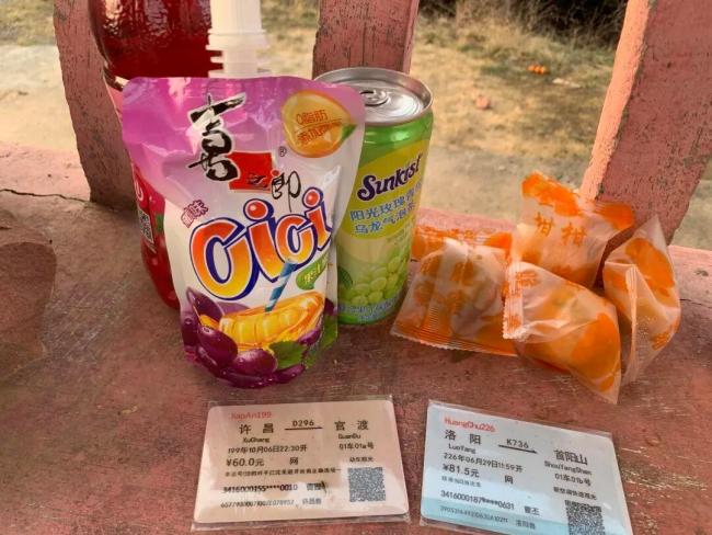 为什么年轻人迷上给古人扫墓 一场跨越时空的会面