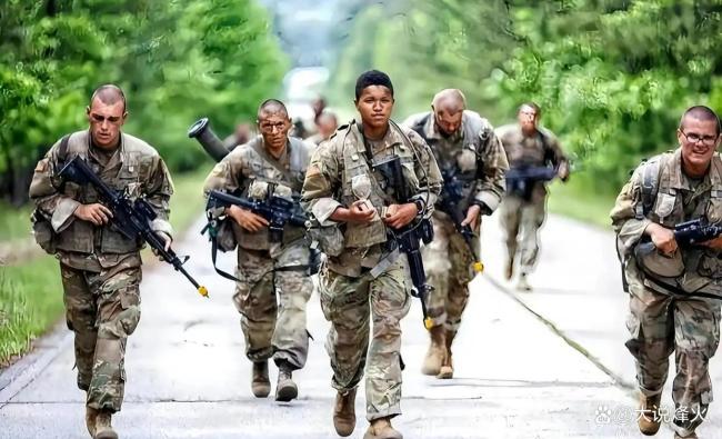 一觉醒来，特朗普躺进医院？假消息引发关注