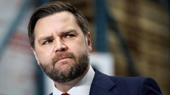 搞不定伊朗，特朗普找“替罪羊”？副总统成背锅侠