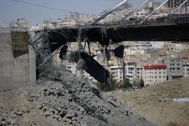 美军营救飞行员细节披露 沙中陷机险象环生