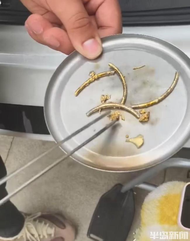 上门回收36克黄金烧黑后压价到7折