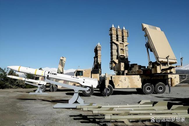 伊朗打击奏效，美十二架战机葬身伊朗 美军营救变“送装备”现场