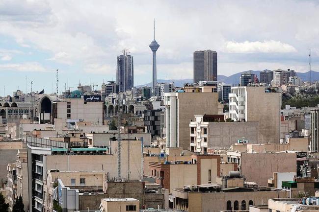 美伊停火后 首批船只通过霍尔木兹 航运恢复平稳