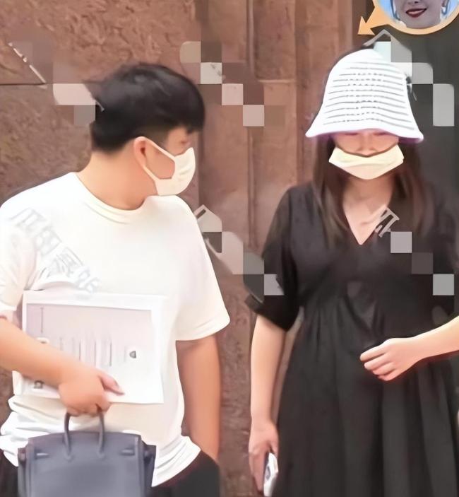 阚清子小考哭了 真情崩溃引共鸣