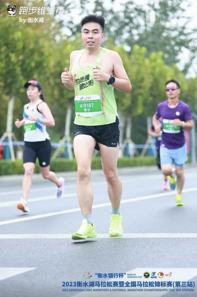 39岁男子从北京跑步1300公里去武汉 用脚步丈量梦想