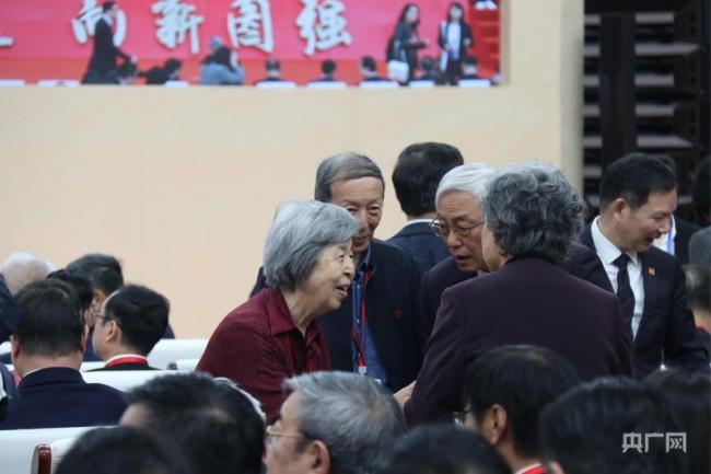 姚明回上海交大进入130周年大会 共绘寰宇一流大学新蓝图
