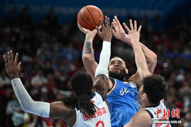 广州朗肽海本不敌北京北汽 CBA常规赛激烈对决