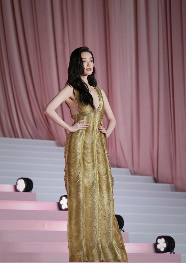 倪妮：不被“高等感”困住 实力与澄莹并重