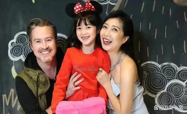 前牙东说念主称夏克立辞别假讯息躲闪出轨 东说念主设坍塌引热议