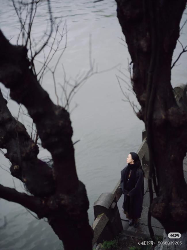 李梦搬到杭州良渚租院子种菜 慢生活新篇章