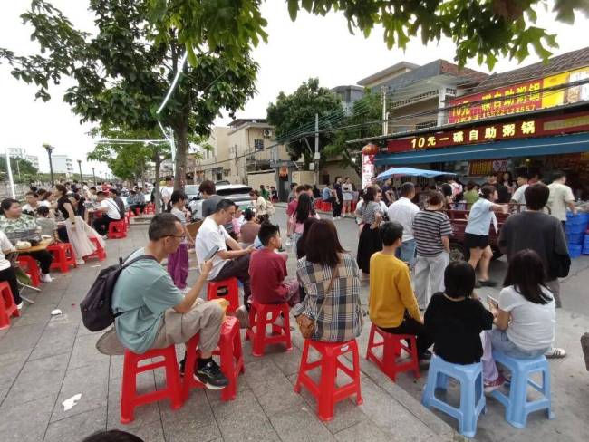 刘雨鑫又带火了南沙10元自助粥锅店