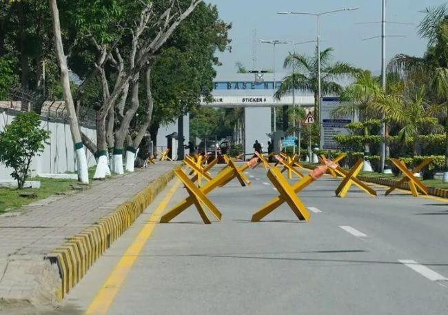 美伊举行首轮谈判 乐观与警告并存