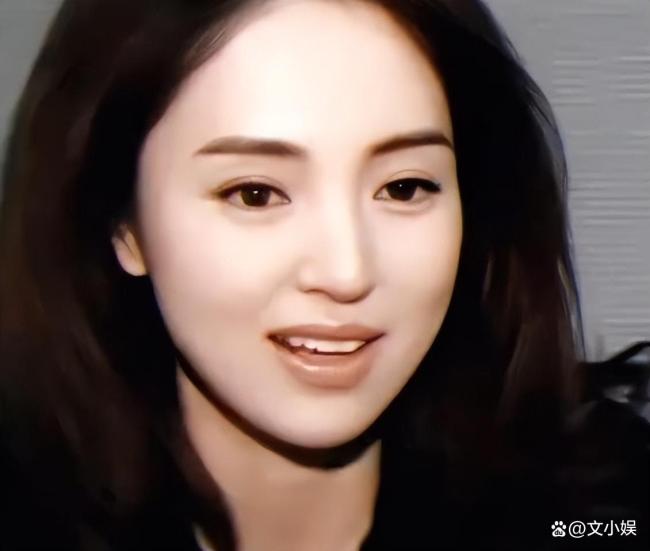 当小酒窝看到董璇年轻时的照片 颜值权威的传承