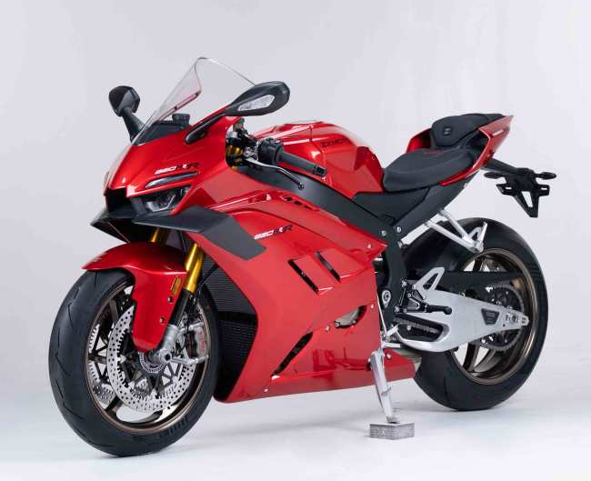 张雪机车申报3款摩托车新产品 复古街车与高性能车型齐亮相