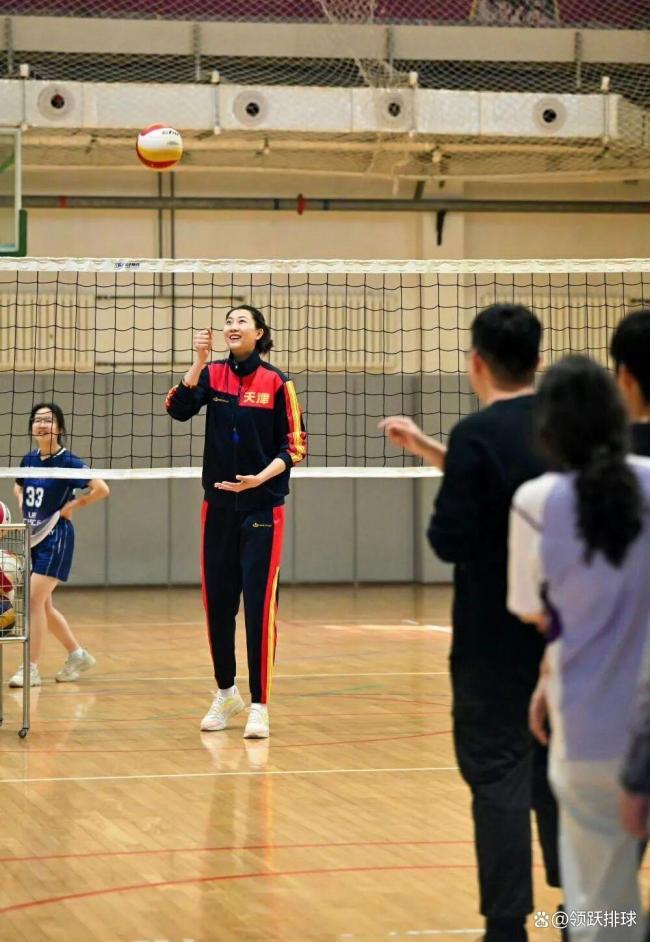 袁心玥新学期在南开大学开设排球课 重返国家队基本已无可能 转型体育教师传播女排精神