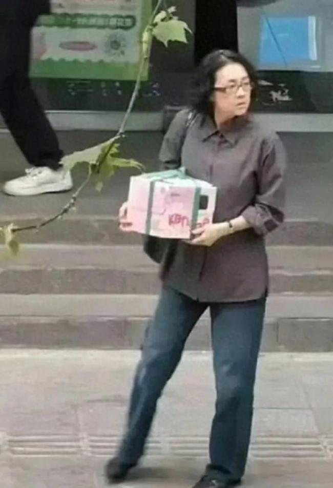 章子怡《寻子遗迹》路透造型引热议