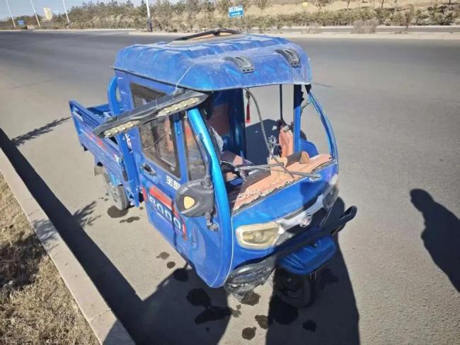 撞东谈主后驾车逃离现场,乌兰察布交警3小时快速侦破