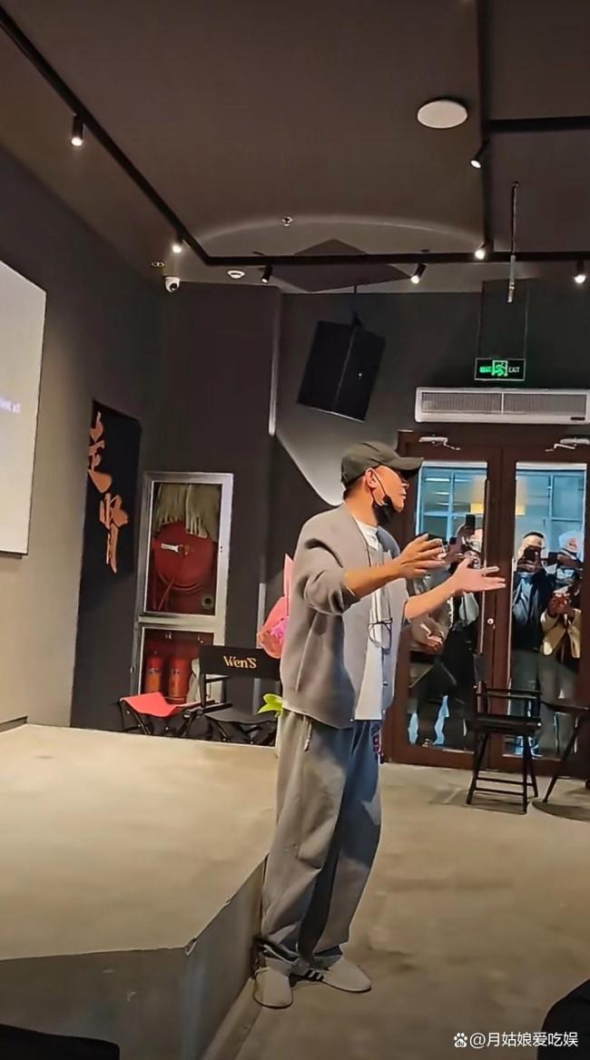 文章面馆1天限号200个 排队只为一碗面