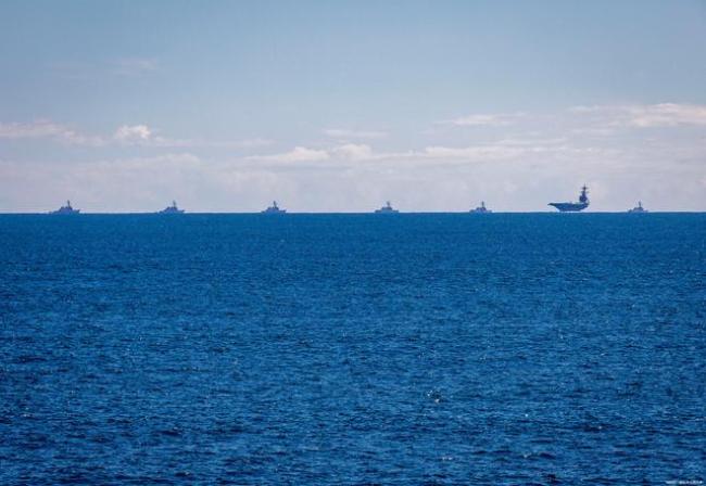 胡塞武装让美军航母改道 绕道非洲避冲突