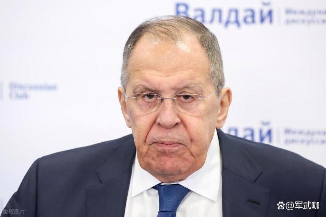 俄外长抵达中国现场画面 中俄深化合作引发关注