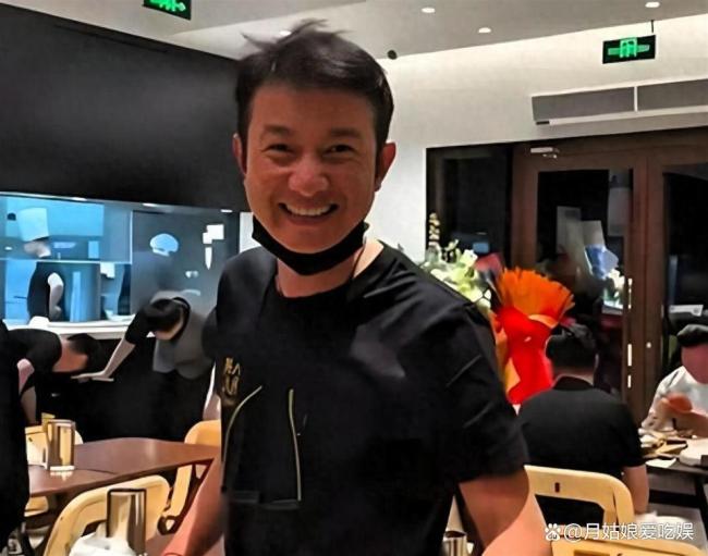 文章面馆1天限号200个 排队只为一碗面