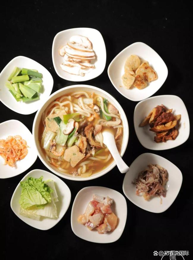 “鸠摩智”开车两小时打卡莫氏鸡煲 未尝美味遗憾而归