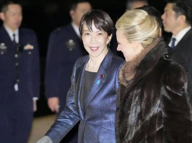 降级中日关系高市政府图什么 迎合右翼稳固政权