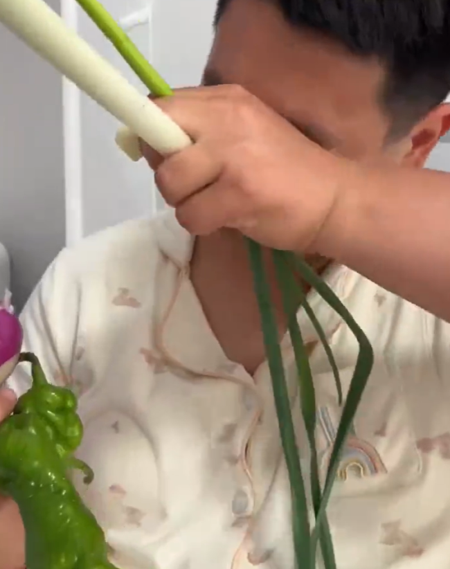 男子1胎儿子2胎三胞胎儿子 网友调侃:怎么不生女儿,是不喜欢吗?