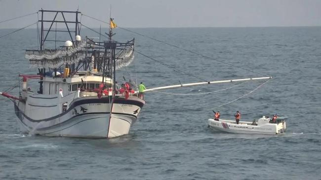 中国海警紧急救援中国台湾籍渔船 6人获救