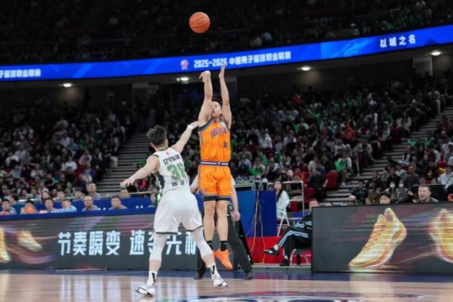 上海大鲨鱼实现赛季主场全胜