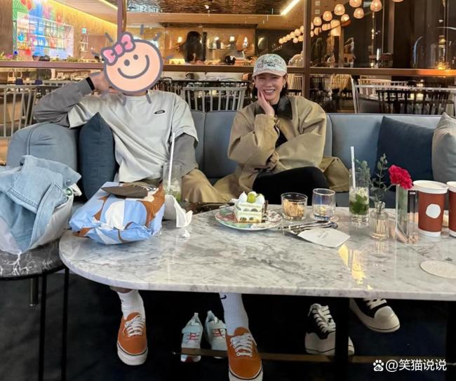 玄彬孙艺珍儿子拍的夫妇照 甜蜜瞬间曝光