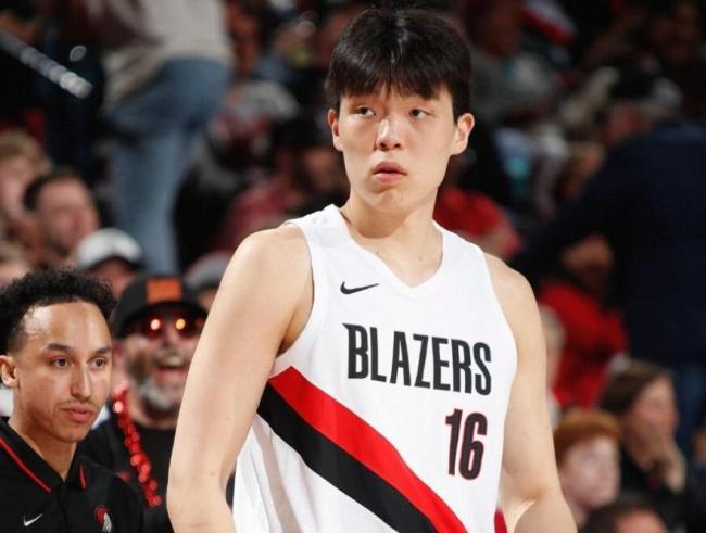 中国历史第5人！杨瀚森季后赛首秀52.8秒0分 成周琦后时隔8年首人