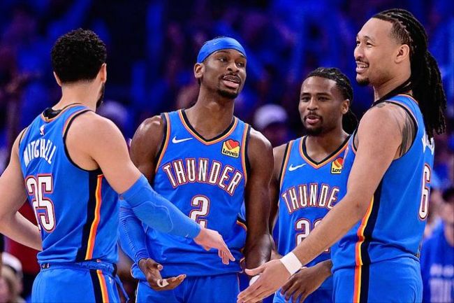 亚历山大17罚发酵 遭怒喷不配MVP 争议判罚引众怒