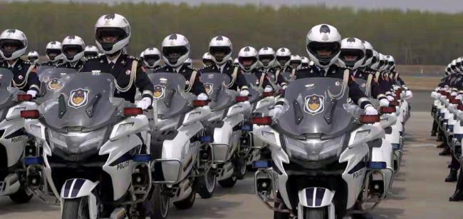 沈阳铁骑合练上千次只为英雄回家路 最高礼仪迎忠魂