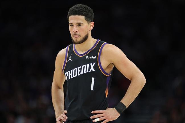 NBA官方取消布克技术犯规 误判已撤销