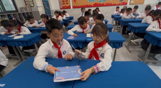 戍边战士给郑州小学生回信 跨越万里的温暖回应