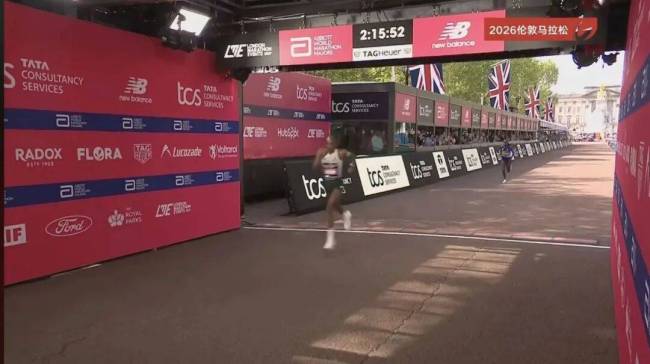 伦敦马拉松 精英女子组激烈角逐