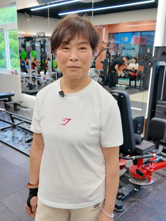 中国最强老太太：我是被儿子骗去的 健身改变生活