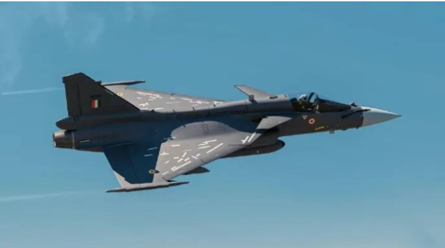 印度最强“光辉”战机计划今年首飞 迈向四代半水平