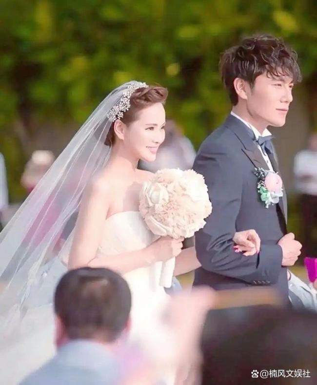 伊能静回应恩利争议 11年婚姻的底气